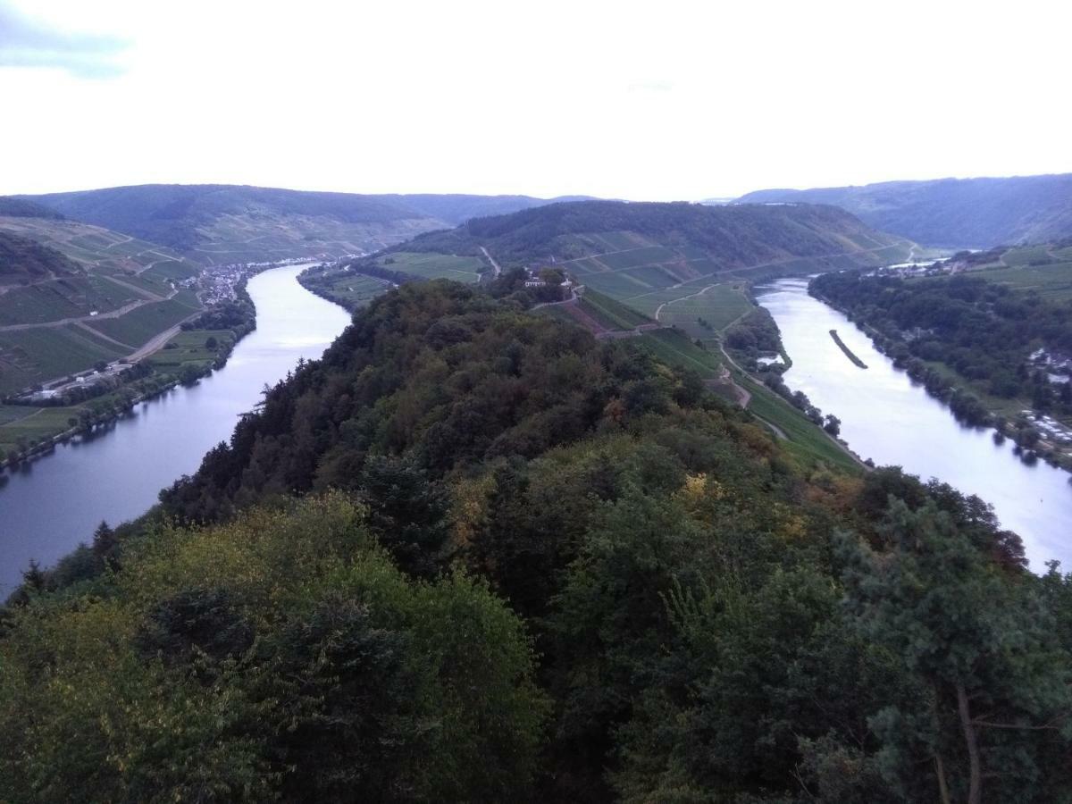 Ferienwohnungen Gibbert Pünderich Exterior foto