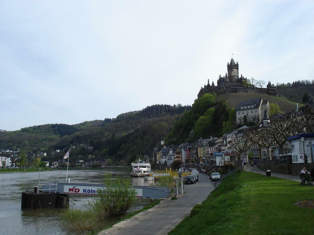 Ferienwohnungen Gibbert Pünderich Exterior foto